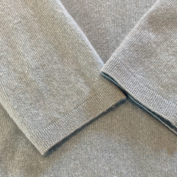 Ann Taylor V Neck Cashmere L/S Sweater Powder Blue Size Medium - Picture 3 of 8